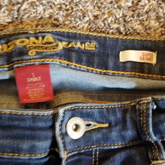 Levi's skinny Jean's size 5s - Picture 5 of 6